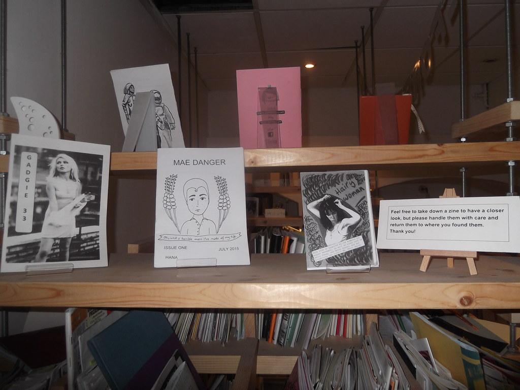 Zine, Lapak, dan Gigs Kecil: Mesin yang Membuat Skena Tetap Hidup